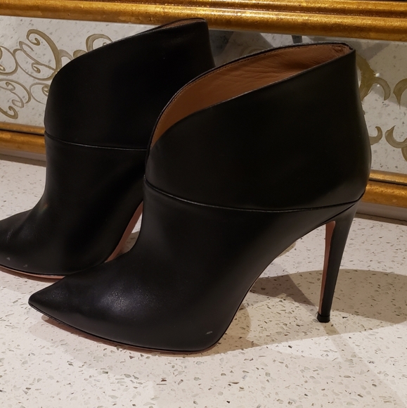 100% Authentic Aquazzura Black Leather Booties - Picture 2 of 10